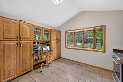 5843 Meadow Drive SE, Rochester, MN 55904 - Photo 9