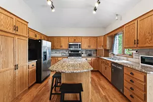 10575 52nd Ave N, Plymouth, MN 55442 - Photo 7