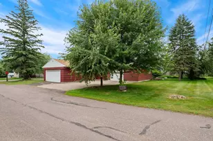 703 28th St, Cloquet, MN 55720 - Photo 21