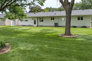 1407 9th St NW, Austin, MN 55912 - Photo 3