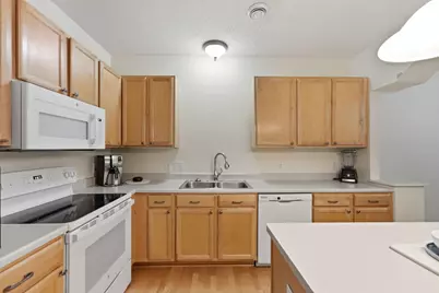 111302 Village Road #2, Chaska, MN 55318 - Photo 13