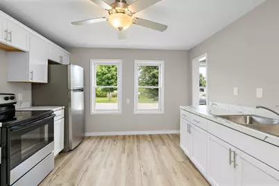 205 Adams Street SE, Hutchinson, MN 55350 - Photo 11