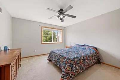 1229 Highpoint Curve, Shakopee, MN 55379 - Photo 15