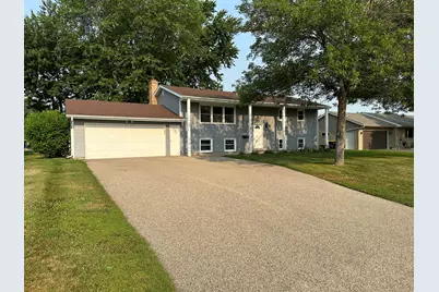 938 Pierce Street S, Shakopee, MN 55379 - Photo 1