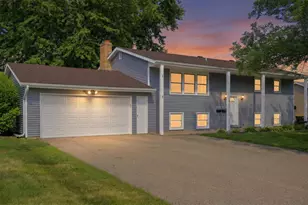 938 Pierce St S, Shakopee, MN 55379 - Photo 1