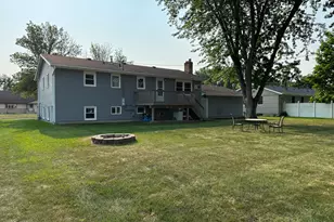 938 Pierce St S, Shakopee, MN 55379 - Photo 5