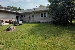 805 Elm Ave S, Hallock, MN 56728 - Photo 25