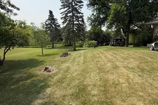 805 Elm Ave S, Hallock, MN 56728 - Photo 27