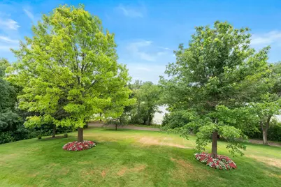 1427 Summit Shores Drive, Burnsville, MN 55306 - Photo 5