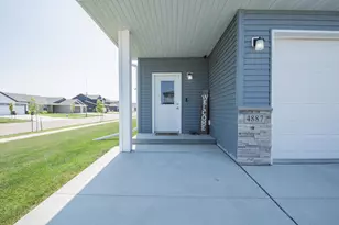 4887 Hampton Cir S, Moorhead, MN 56560 - Photo 3