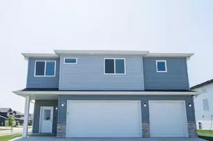 4887 Hampton Cir S, Moorhead, MN 56560 - Photo 1