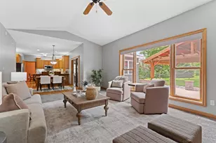 5005 Scenic Oak Dr SW, Rochester, MN 55902 - Photo 19