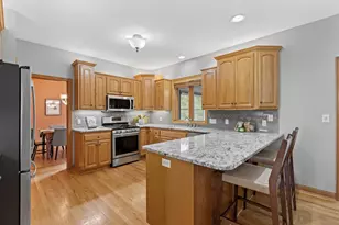5005 Scenic Oak Dr SW, Rochester, MN 55902 - Photo 11