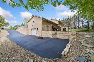 18677 Ponderosa Ct, Eden Prairie, MN 55347 - Photo 3