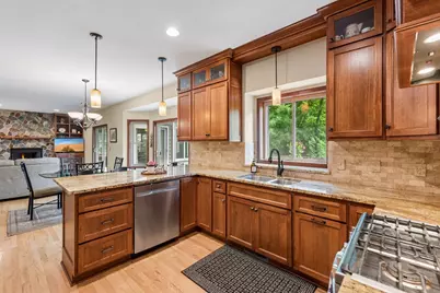 18477 Tristram Way, Eden Prairie, MN 55346 - Photo 9