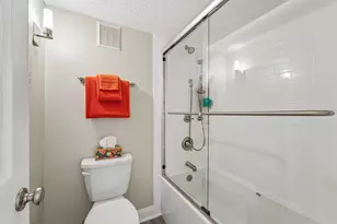 7520 Edinborough Way, Edina, MN 55435 - Photo 17