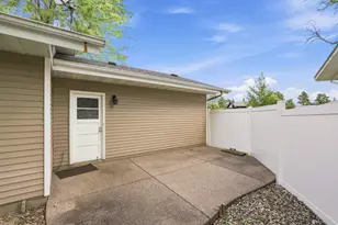 443 Cord Cir, New Brighton, MN 55112 - Photo 33
