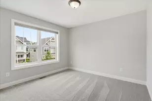 7495 Laurel Point, Golden Valley, MN 55426 - Photo 41