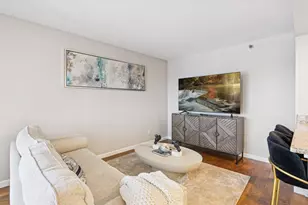 78 10th St E, Saint Paul, MN 55101 - Photo 9