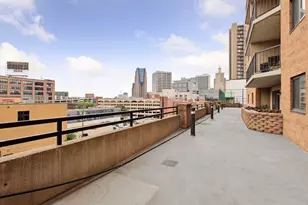 78 10th St E, Saint Paul, MN 55101 - Photo 31