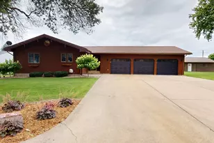 2017 Highland Ave, Albert Lea, MN 56007 - Photo 1