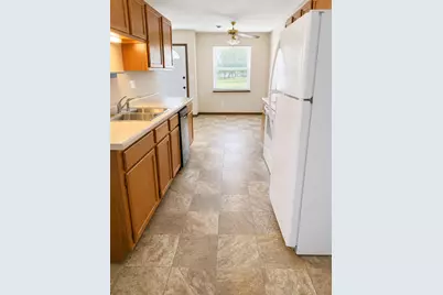 1708 E Lincoln Avenue #5, Montevideo, MN 56265 - Photo 3