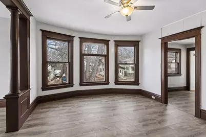 2326 Bryant Avenue N, Minneapolis, MN 55411 - Photo 9