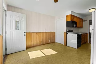 1624 4th St S, Moorhead, MN 56560 - Photo 9