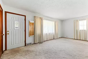 1624 4th St S, Moorhead, MN 56560 - Photo 3