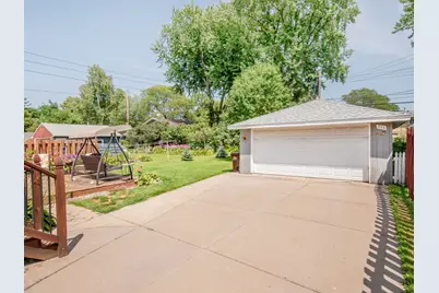 722 24th Avenue N, South Saint Paul, MN 55075 - Photo 9