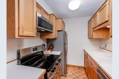 2928 Dean Parkway #4B, Minneapolis, MN 55416 - Photo 15