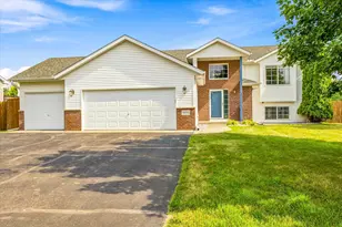 1655 10th Ave SE, Cambridge, MN 55008 - Photo 1