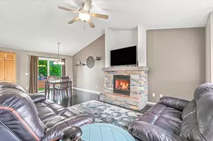 1655 10th Ave SE, Cambridge, MN 55008 - Photo 7