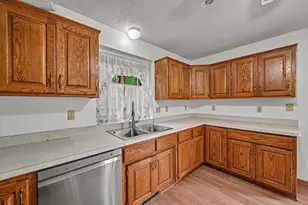 2522 S Windsor Ln, Woodbury, MN 55125 - Photo 15