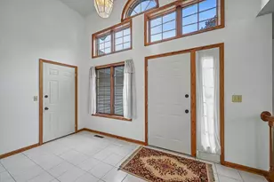 2522 S Windsor Ln, Woodbury, MN 55125 - Photo 5