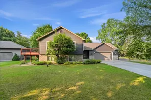 5652 W Oakes Dr, Saint Cloud, MN 56303 - Photo 3
