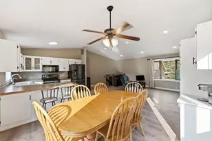 5652 W Oakes Dr, Saint Cloud, MN 56303 - Photo 9
