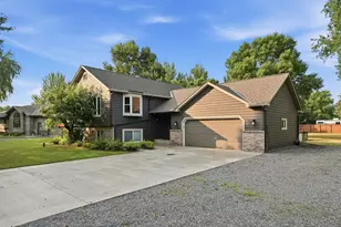 5652 W Oakes Dr, Saint Cloud, MN 56303 - Photo 1