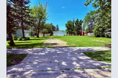 515 Main Avenue S, Baudette, MN 56623 - Photo 1