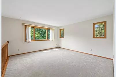 7238 Taffy Way, Eden Prairie, MN 55346 - Photo 13