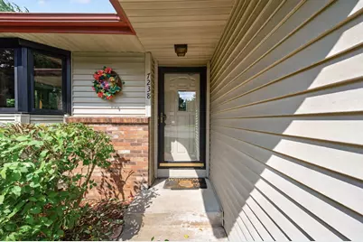 7238 Taffy Way, Eden Prairie, MN 55346 - Photo 3
