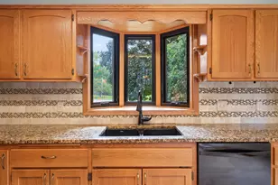 7238 Taffy Way, Eden Prairie, MN 55346 - Photo 7