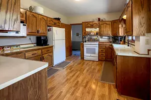 316 S Ash St, Crookston, MN 56716 - Photo 3