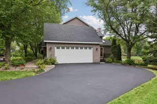 260 Mountain Way, Chanhassen, MN 55317 - Photo 41