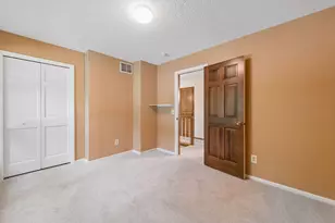 260 Mountain Way, Chanhassen, MN 55317 - Photo 33