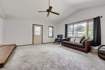 10439 Thrush Street NW, Coon Rapids, MN 55433 - Photo 9