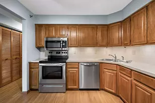 3801 W 98th St, Bloomington, MN 55431 - Photo 15
