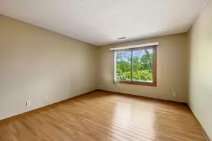 3801 W 98th St, Bloomington, MN 55431 - Photo 17