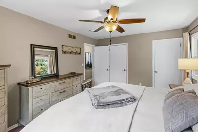 2429 Ronald Avenue, White Bear Lake, MN 55110 - Photo 9