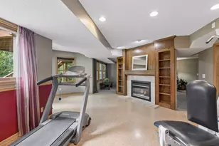 2488 Hillwood Dr E, Maplewood, MN 55119 - Photo 73